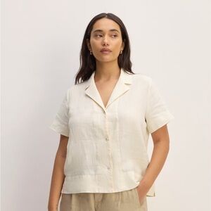 Everlane Linen Short Sleeve Notch Shirt in Cream, Size 0